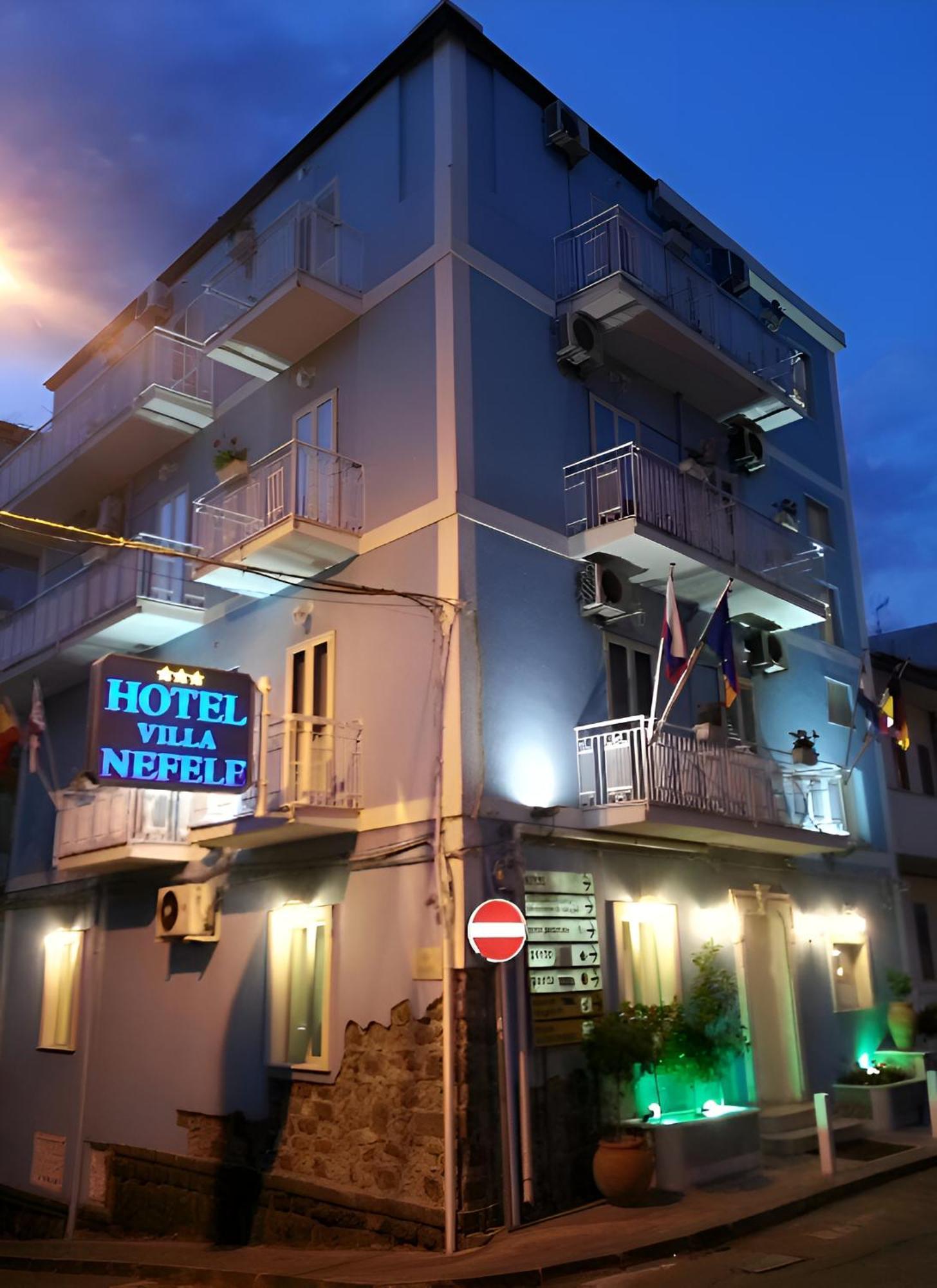 Nefele Hotel Giardini-Naxos