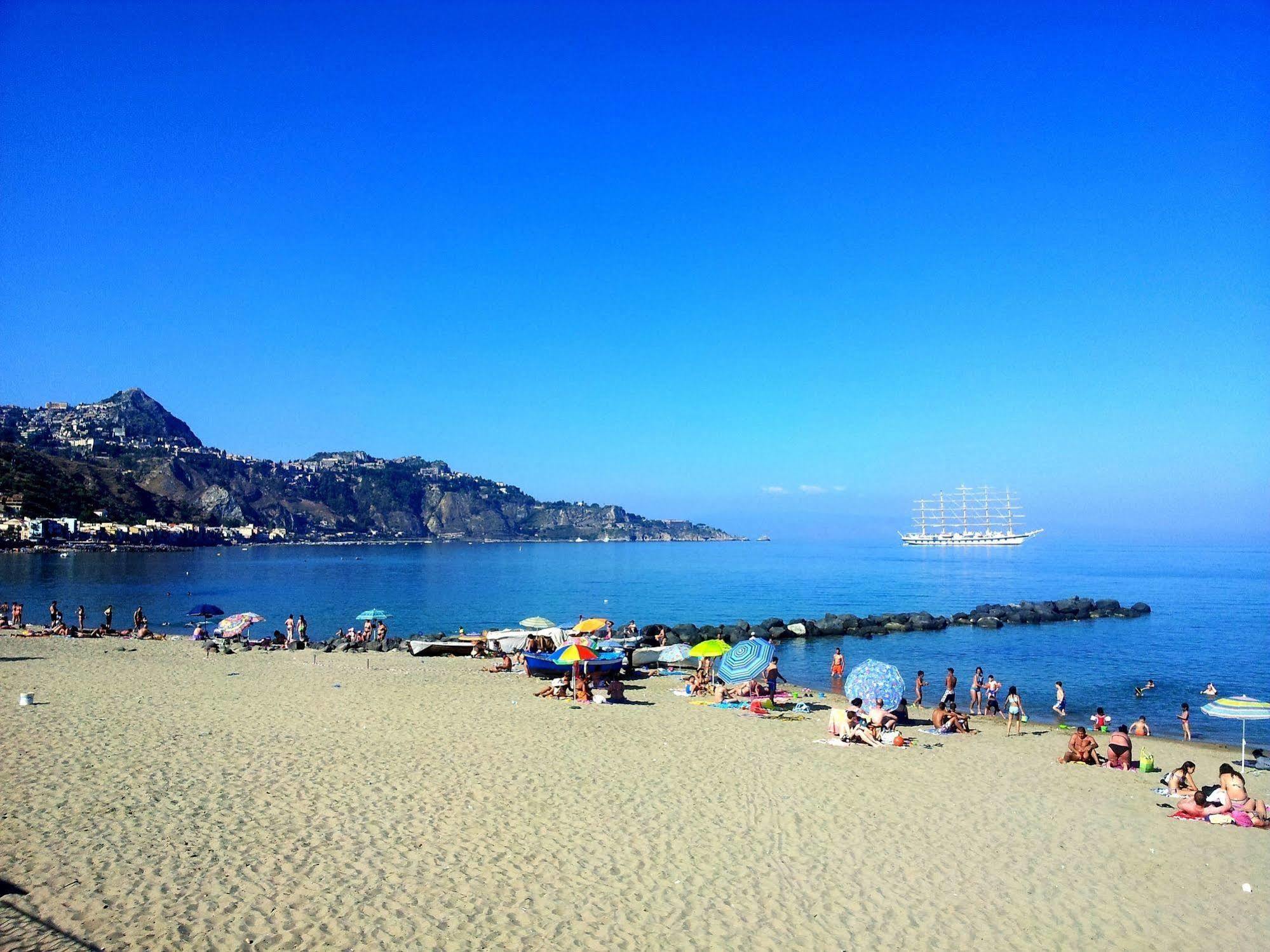 Nefele Giardini-Naxos