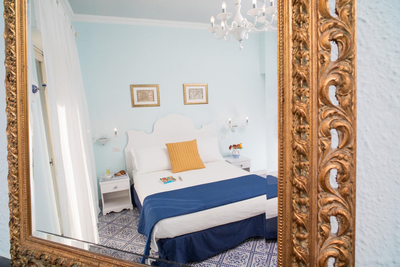Hotel Nefele Giardini Naxos
